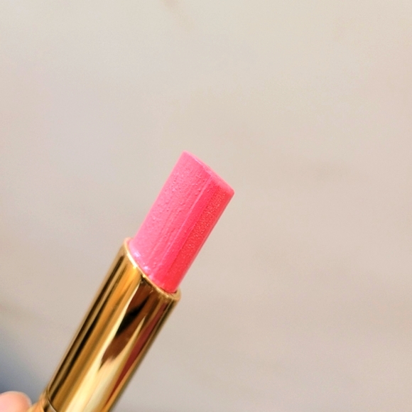 Estee Lauder's Maui Kiss Lipstick - Picture 8 of 8
